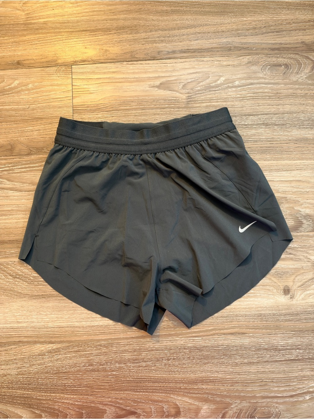 Nike Swift Dri-Fit 2.5” Women’s Size S Black High-Rise Running Shorts